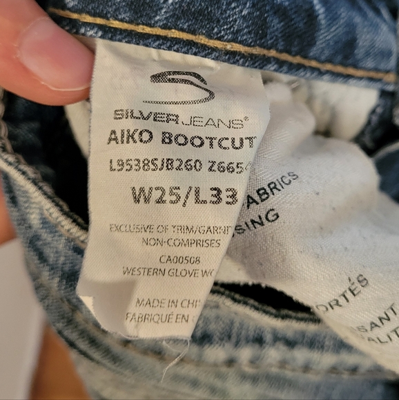 Silver Jeans - Picture 3 of 4